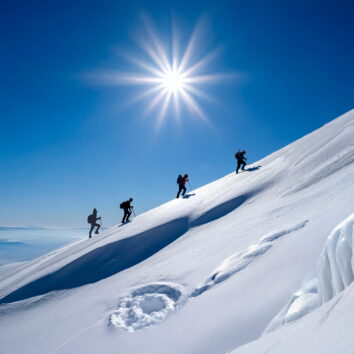 Professor Craig Sale explains how extreme environments provide a unique and powerful lens through which to examine human physiology. Read his article on physiology and function at the edge of human performance.